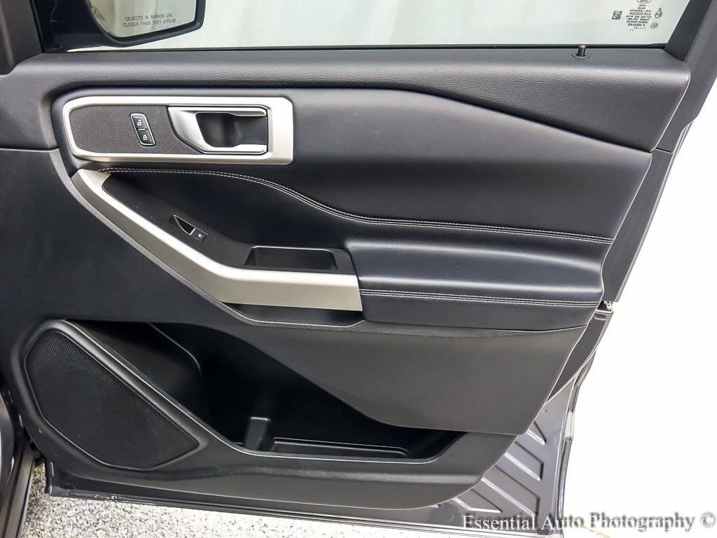 Certified 2021 Ford Explorer XLT w/ Equipment Group 202A AWD/4WD image 26