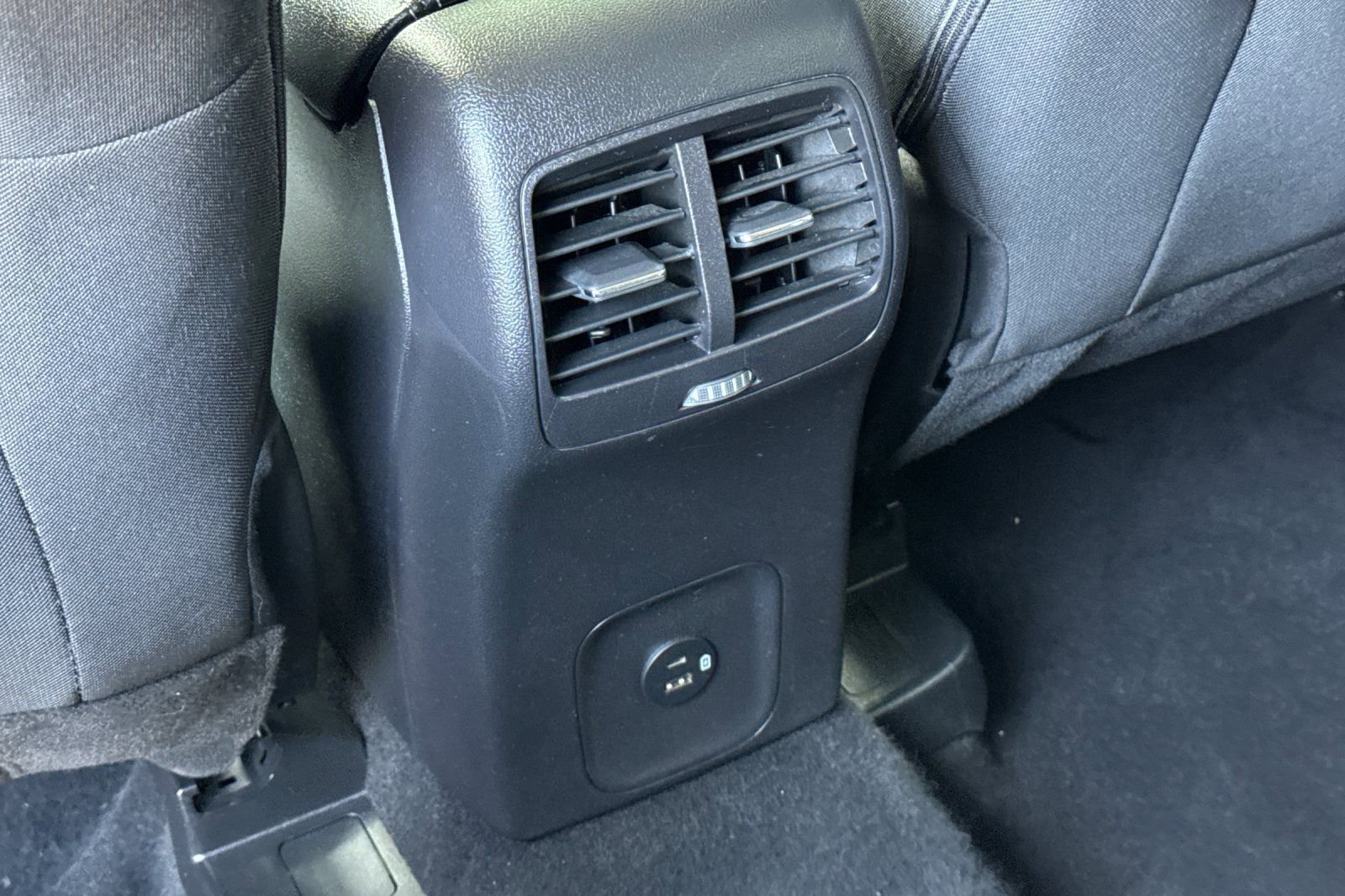 Certified 2022 Ford Escape SE w/ SE Sport Appearance Package AWD/4WD image 43