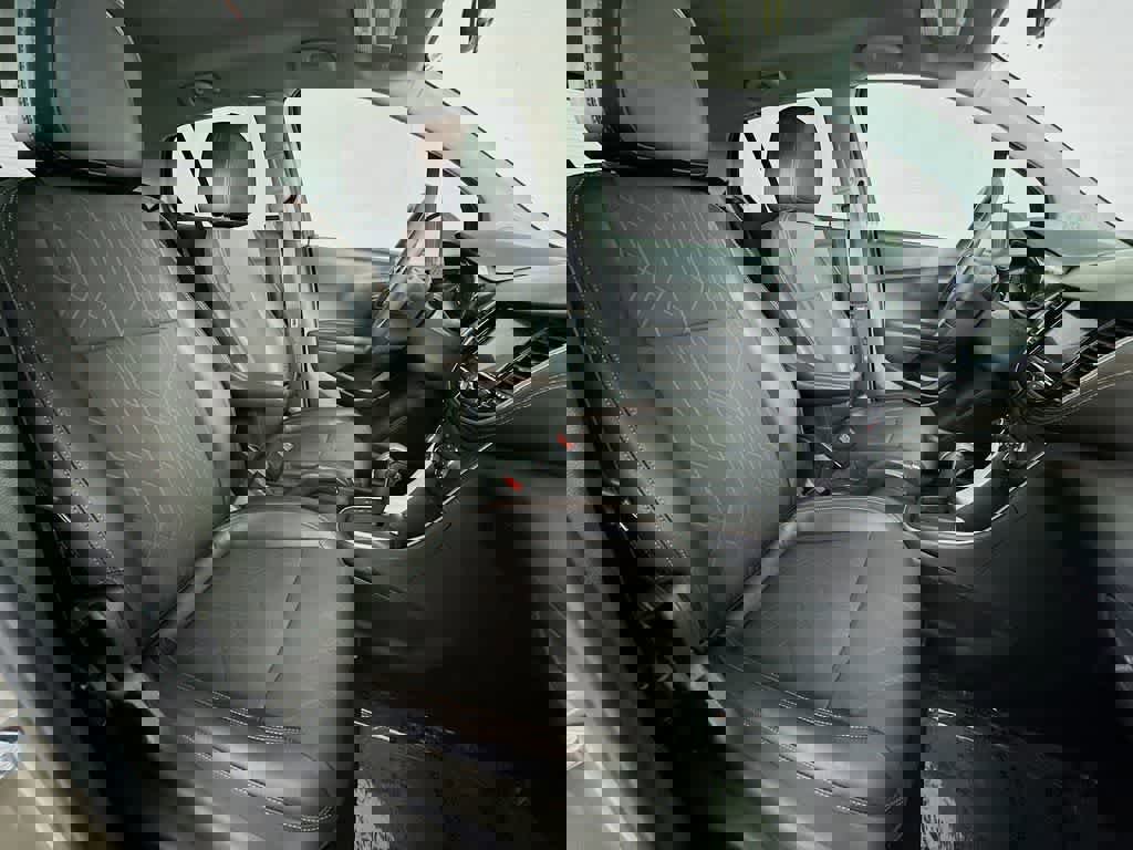 Used 2021 Chevrolet Trax LT w/ Driver Confidence Package image 17