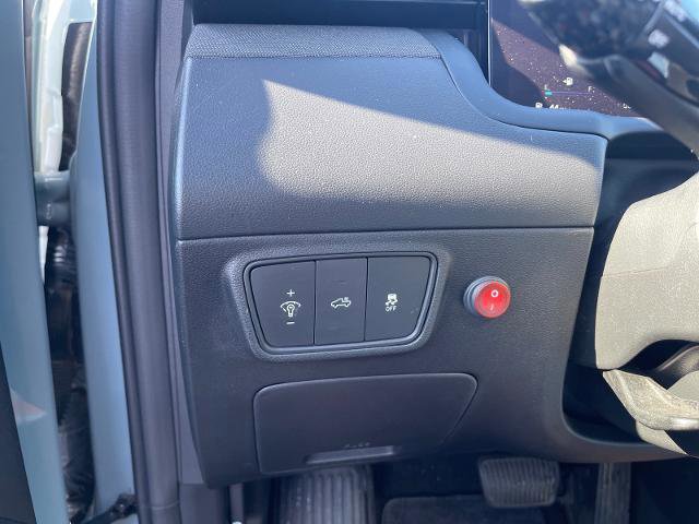 Used 2022 Hyundai Santa Cruz Limited image 18