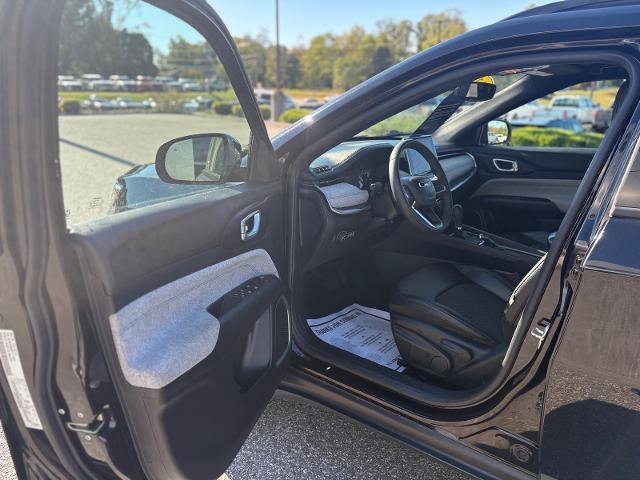 Used 2024 Jeep Compass Latitude AWD/4WD image 9