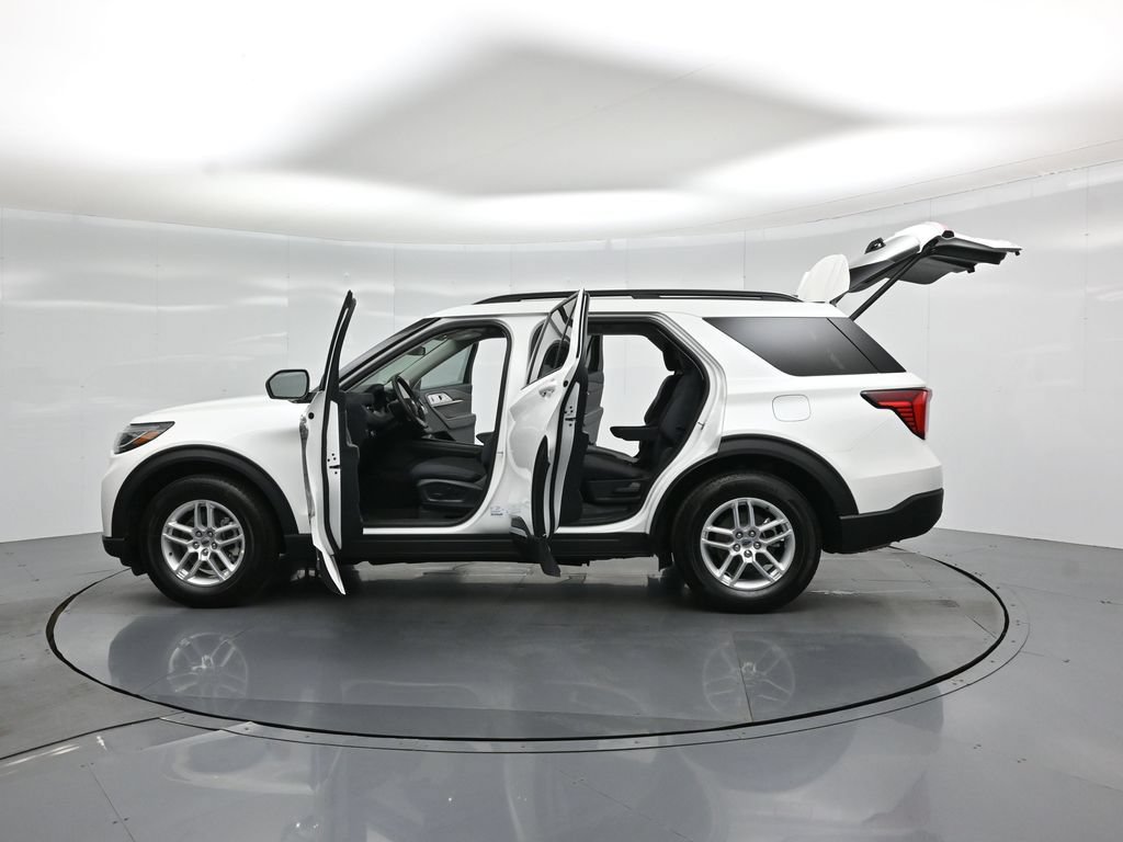 Certified 2025 Ford Explorer Active RWD image 37
