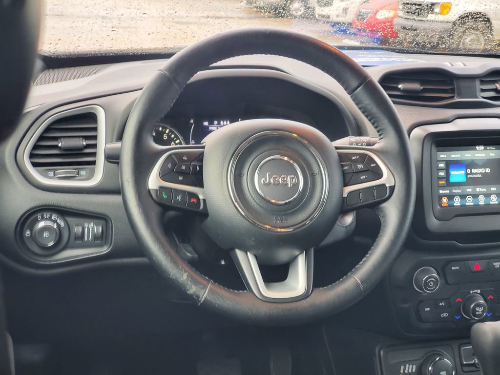 Used 2019 Jeep Renegade Latitude w/ Cold Weather Group image 8