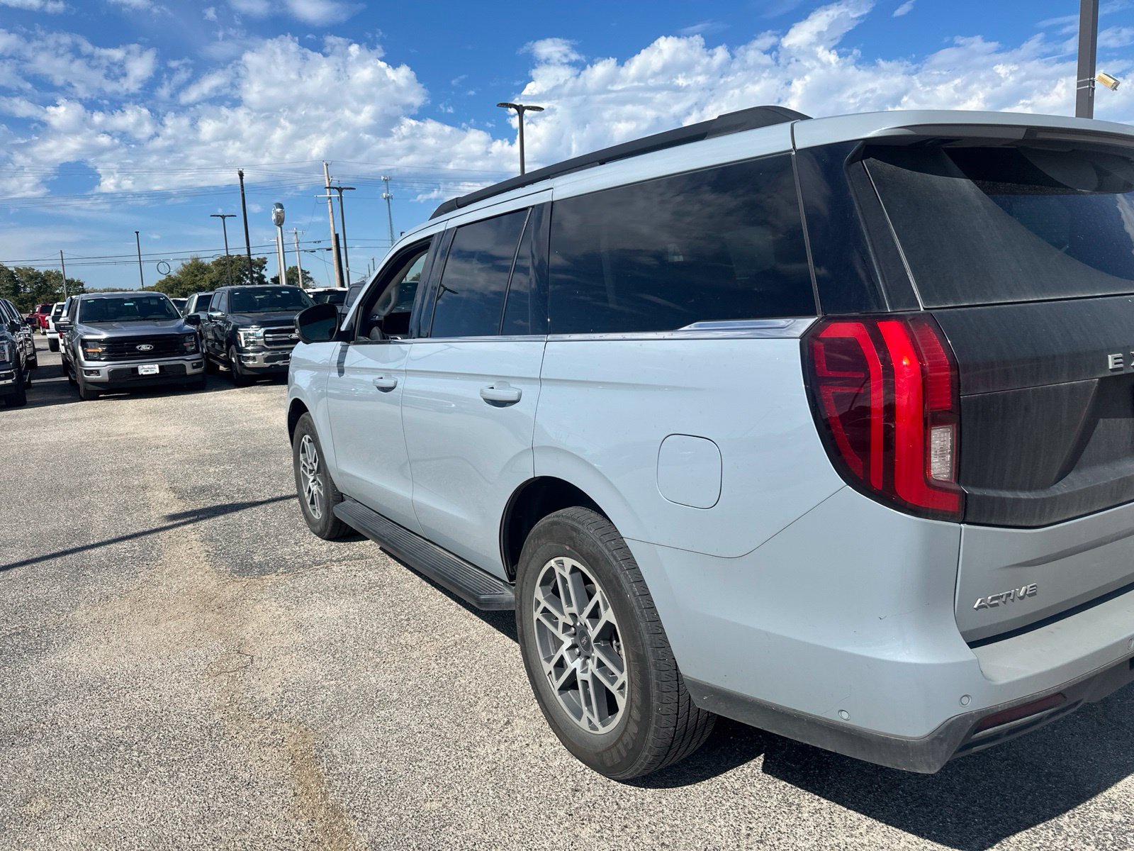 Certified 2025 Ford Expedition Active RWD image 3