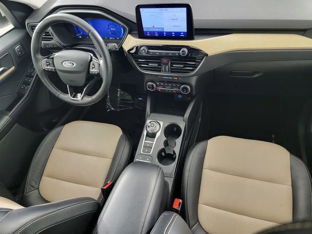 Certified 2022 Ford Escape Titanium w/ Titanium Elite Package AWD/4WD image 33