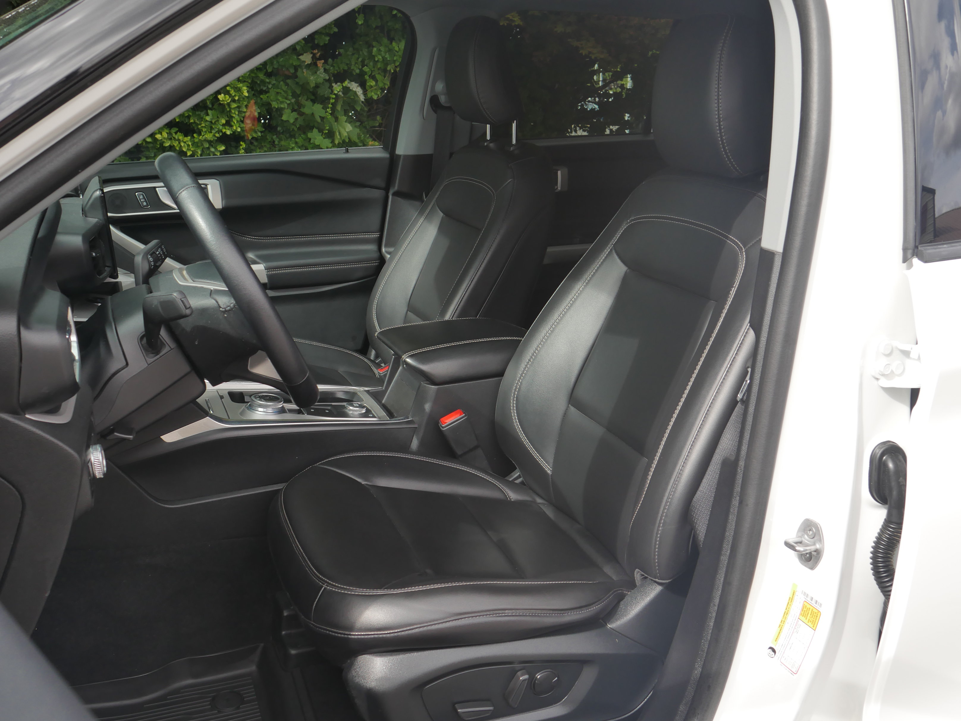 Certified 2023 Ford Explorer XLT AWD/4WD image 33