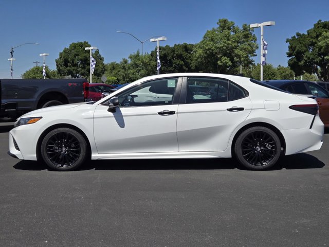Used 2020 Toyota Camry SE FWD image 7