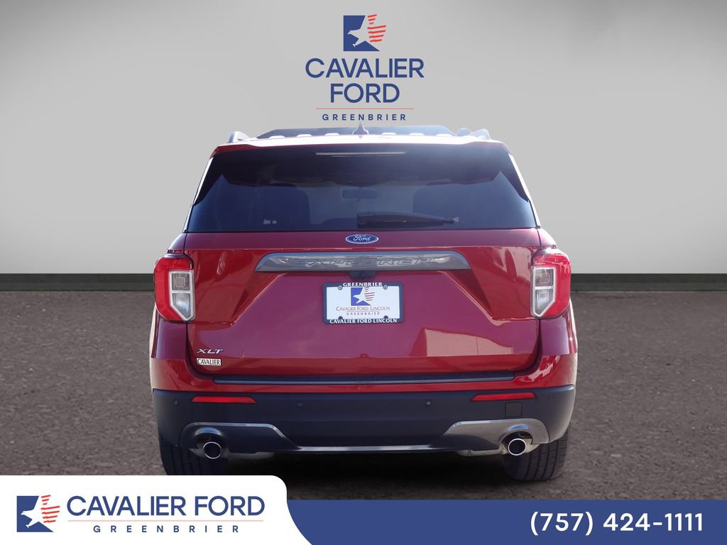 Certified 2022 Ford Explorer XLT w/ Equipment Group 202A RWD image 3