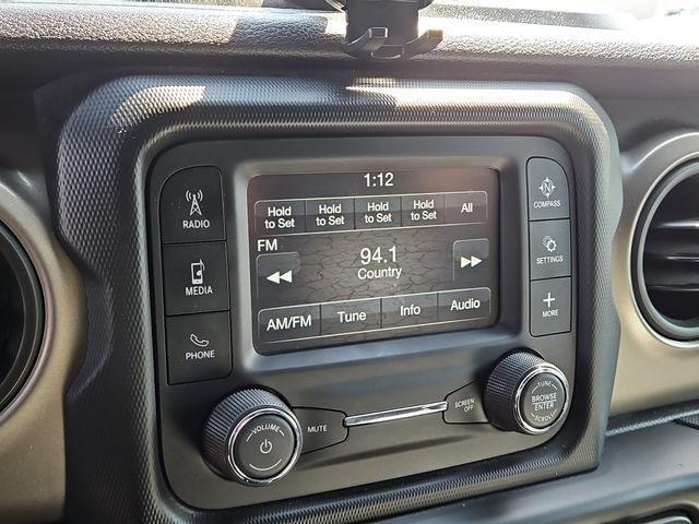 Used 2018 Jeep Wrangler Sport AWD/4WD image 16