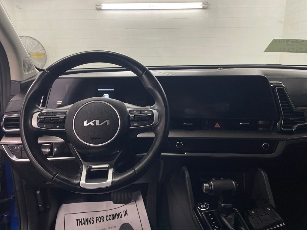 Used 2023 Kia Sportage EX image 13