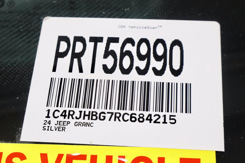Used 2024 Jeep Grand Cherokee Limited w/ Trailer Tow Package AWD/4WD image 35