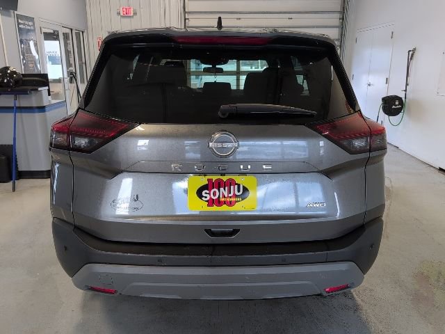 Used 2022 Nissan Rogue S image 4