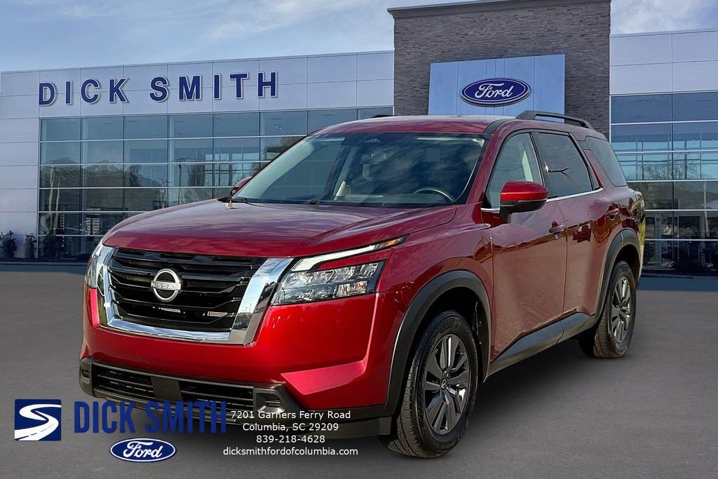 Used 2025 Nissan Pathfinder SV FWD image 1
