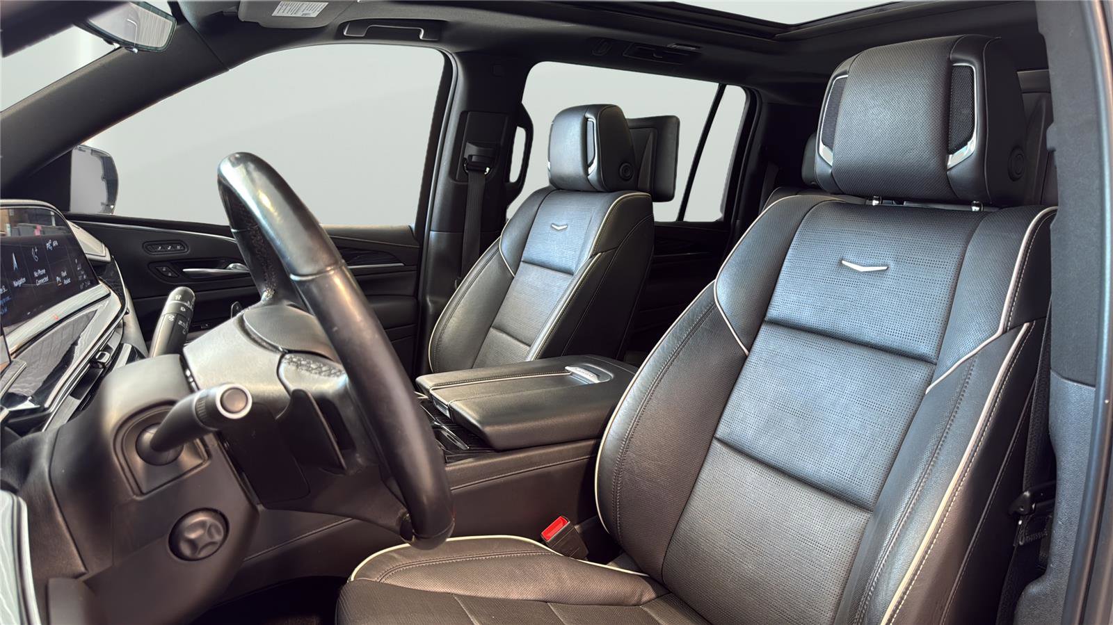 Used 2021 Cadillac Escalade ESV Sport w/ Driver Assist Tech Package AWD/4WD image 10