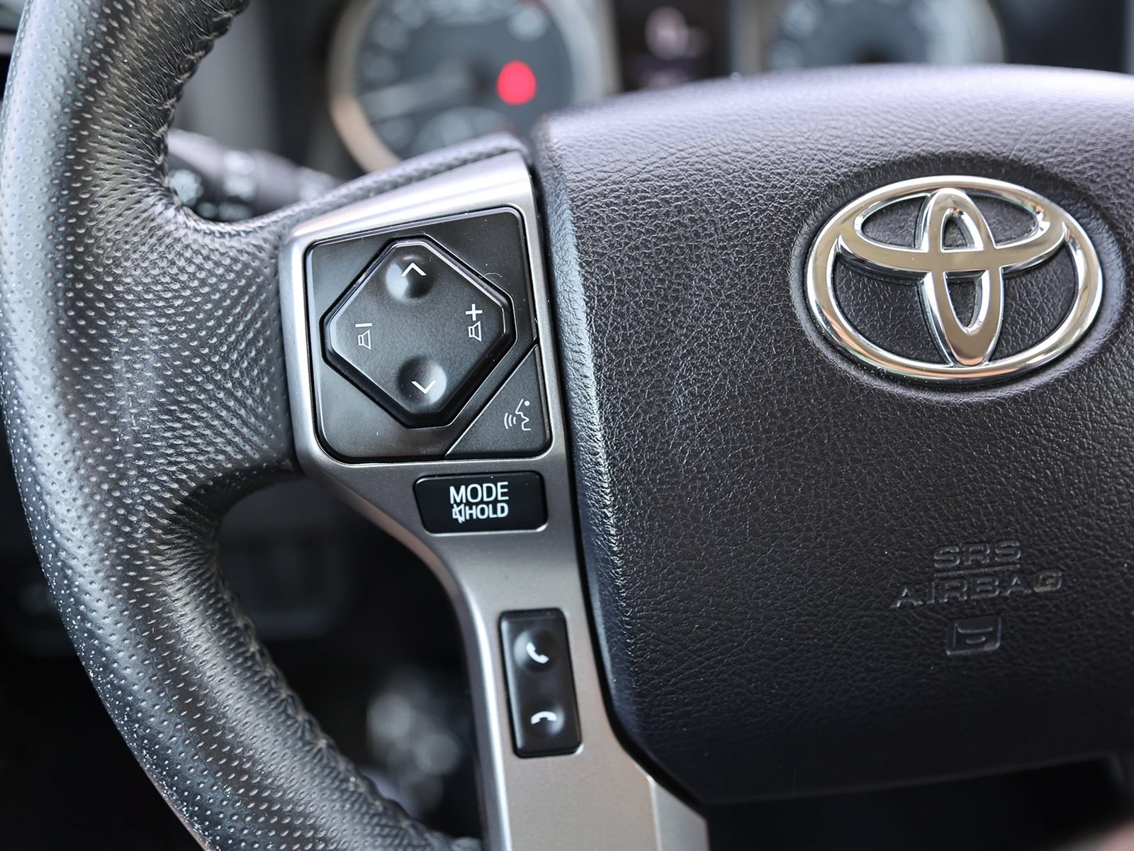 Used 2021 Toyota Tacoma SR5 AWD/4WD image 41