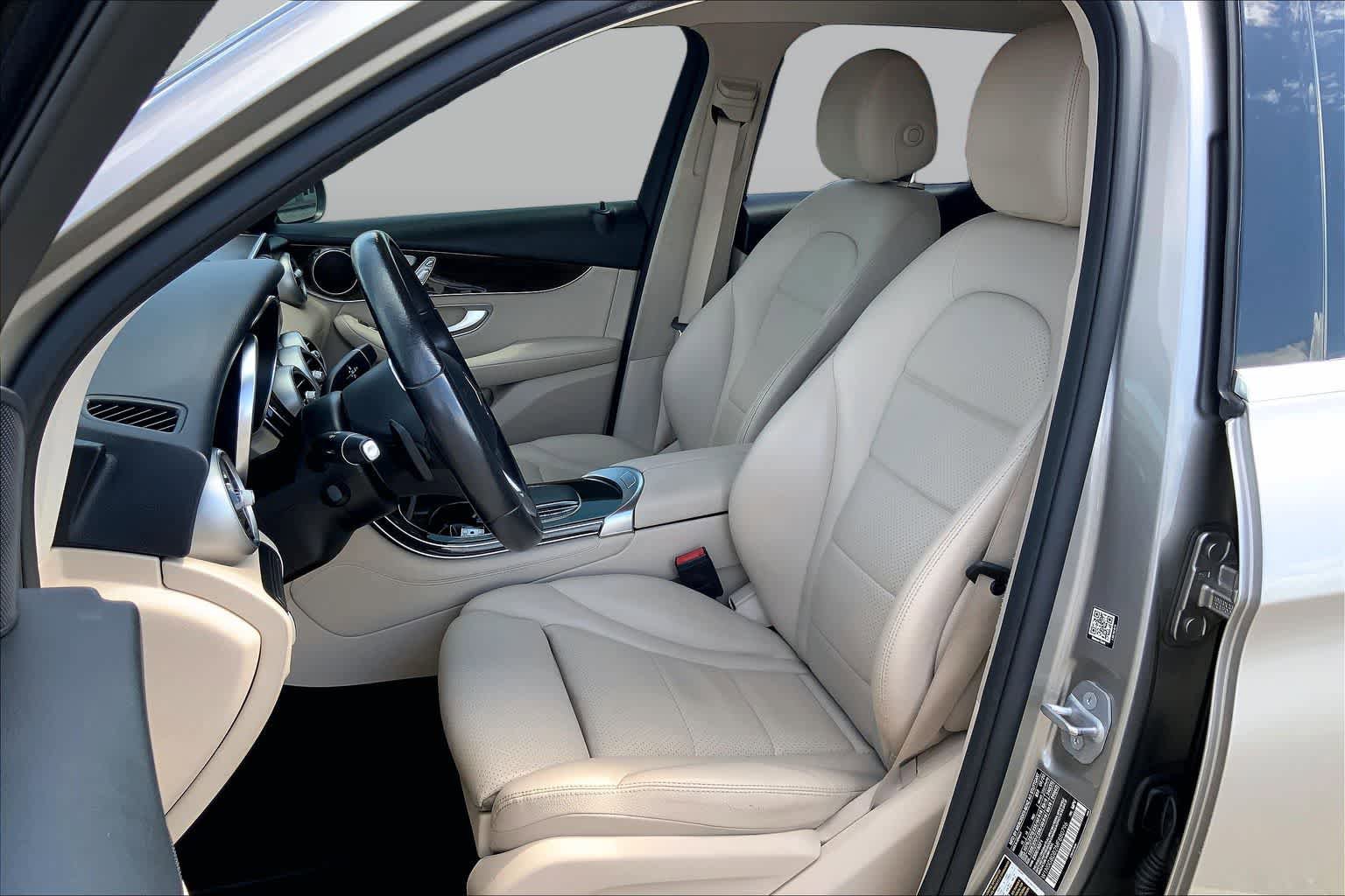 Used 2021 Mercedes-Benz GLC 300 image 8