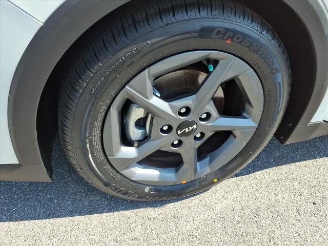 Used 2025 Kia K4 FWD image 8