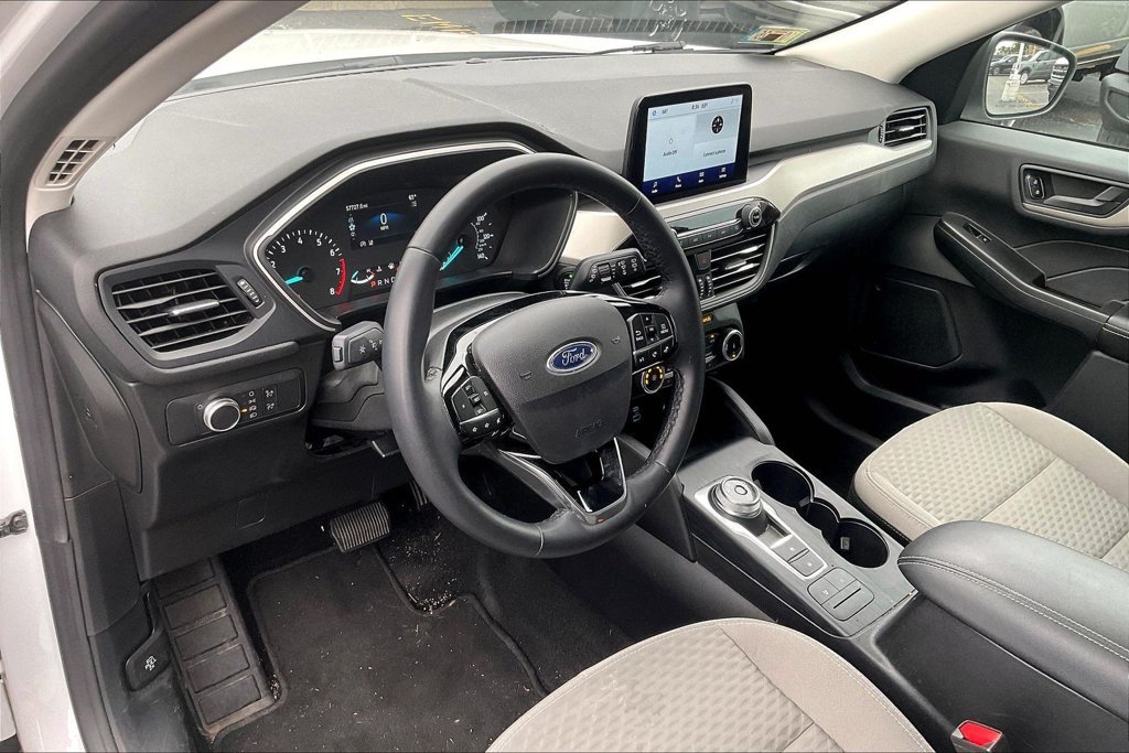 Certified 2022 Ford Escape SE w/ Cold Weather Package AWD/4WD image 13