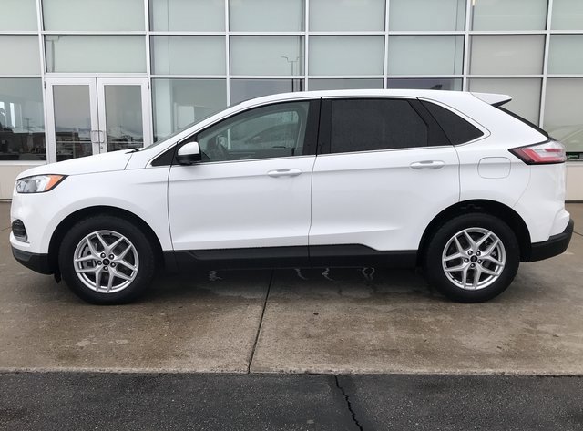 Certified 2024 Ford Edge SEL w/ Convenience Package image 4