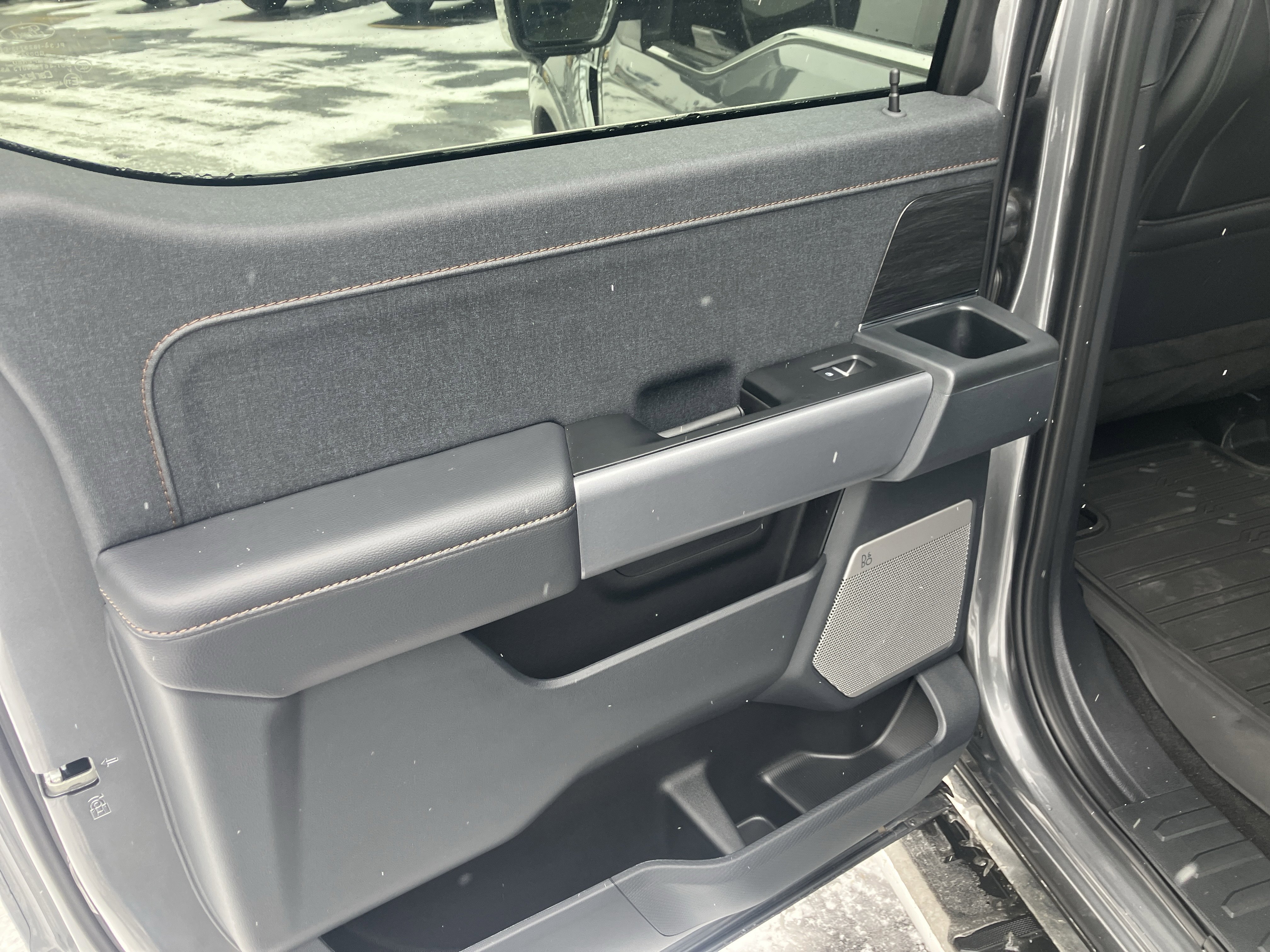 Certified 2025 Ford F150 Lariat w/ Equipment Group 501A Mid image 14