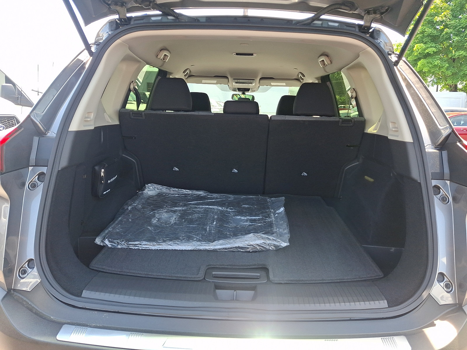 Used 2023 Nissan Rogue SV AWD/4WD image 27