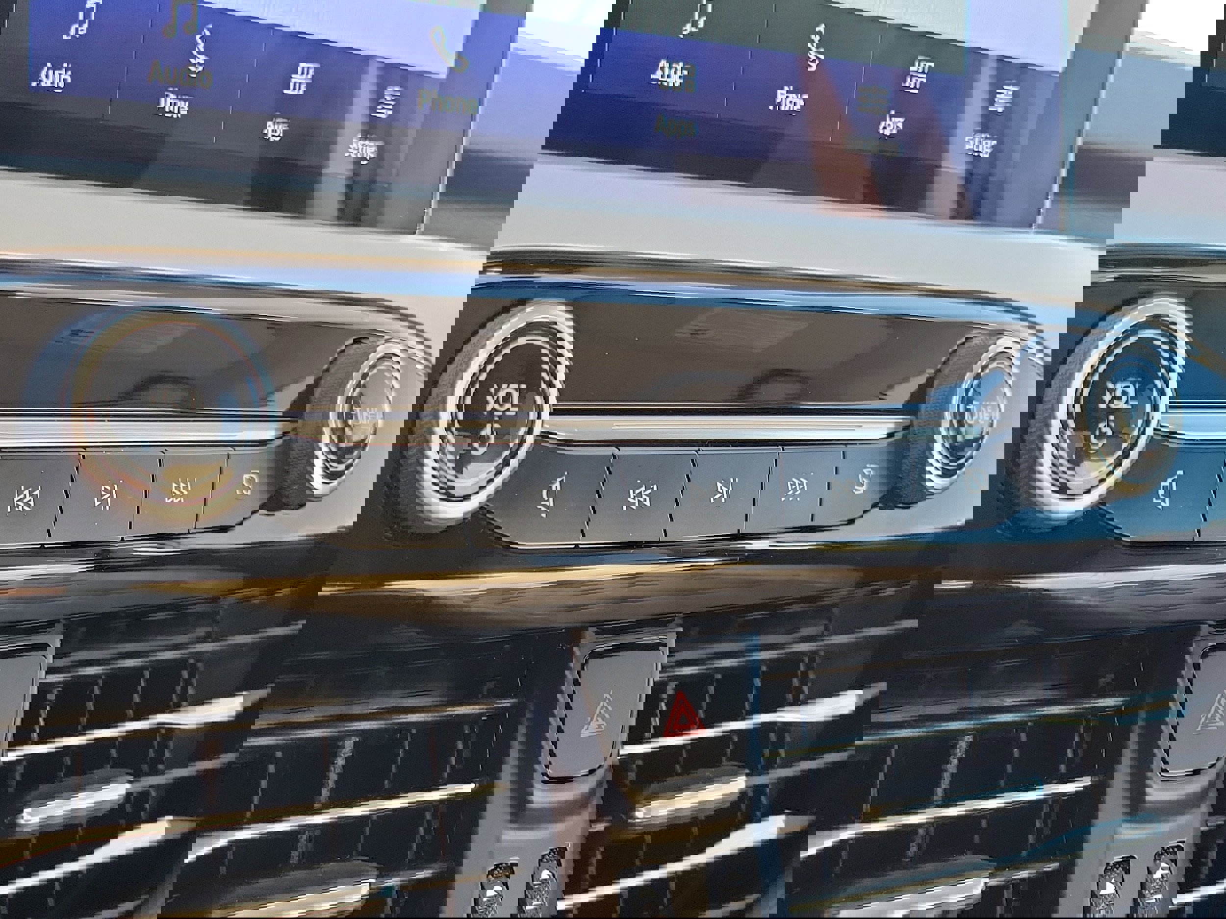 Certified 2020 Ford Escape SEL image 30