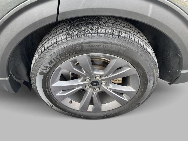 Certified 2022 Ford Explorer XLT w/ Equipment Group 202A image 7