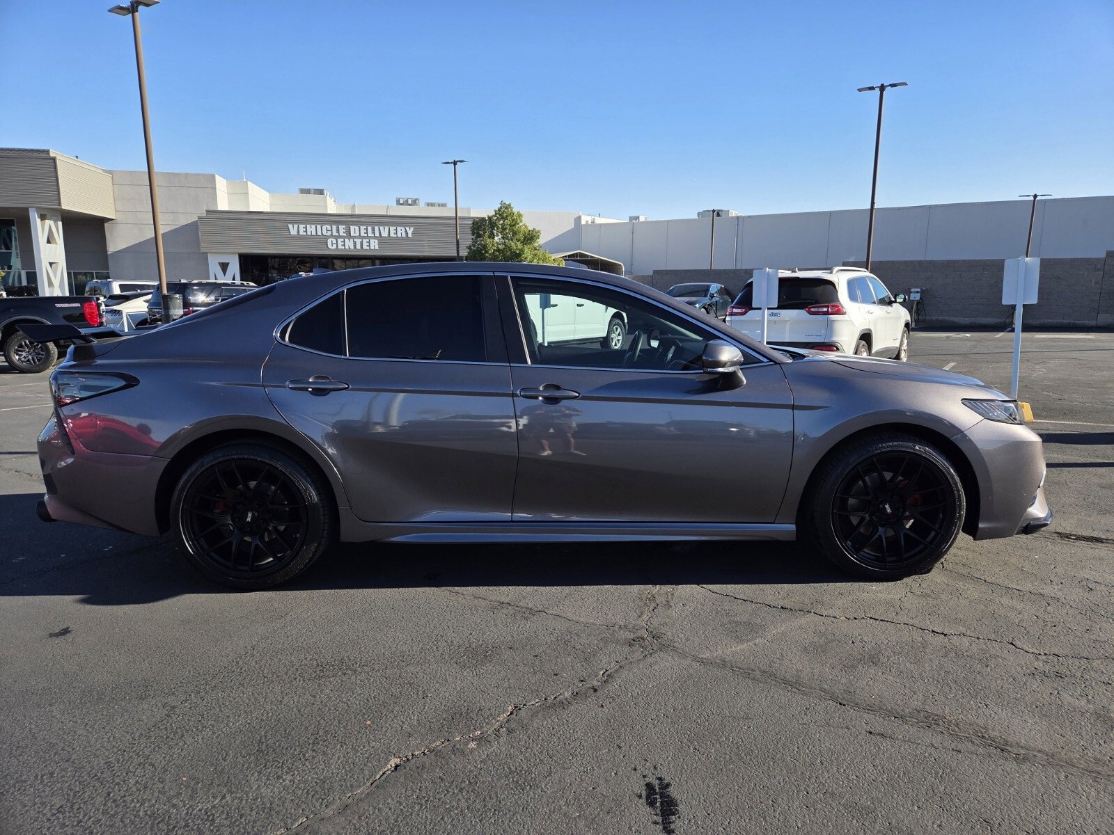 Used 2024 Toyota Camry SE image 7