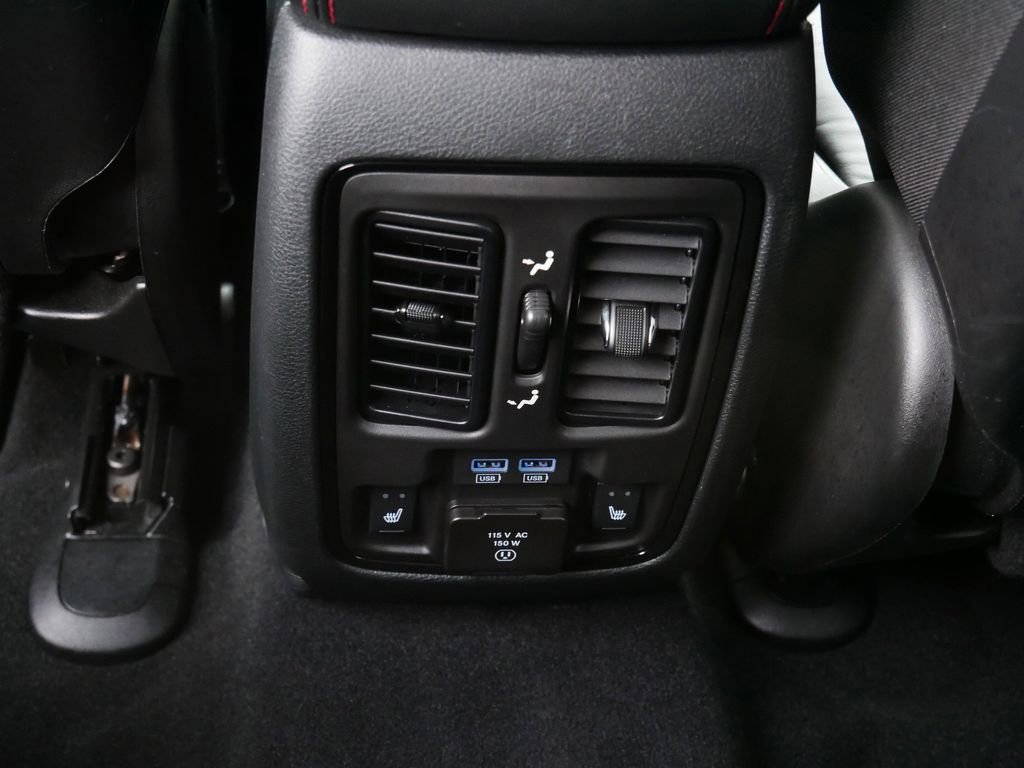 Used 2025 Dodge Durango GT AWD/4WD image 14