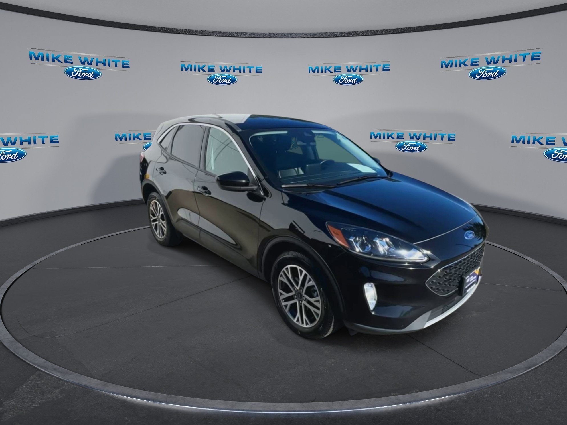 Certified 2022 Ford Escape SEL AWD/4WD image 2