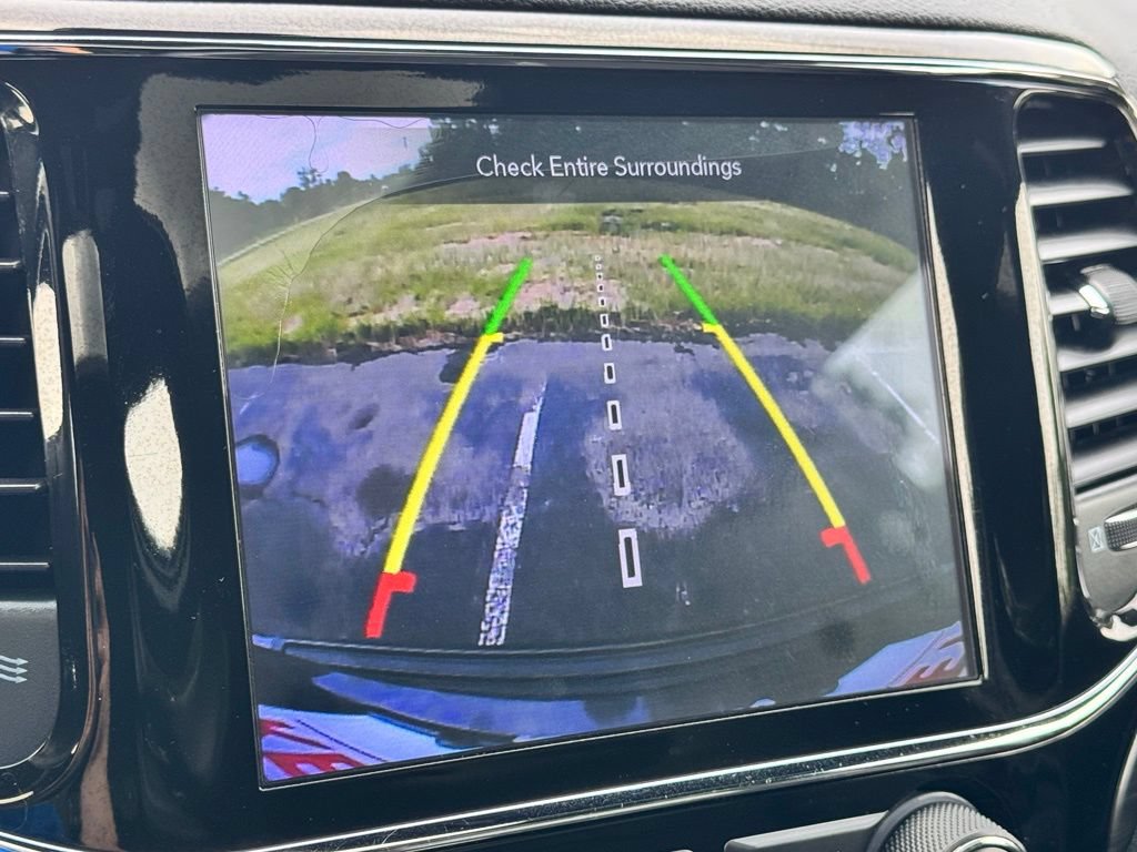 Used 2020 Jeep Grand Cherokee Altitude AWD/4WD image 35