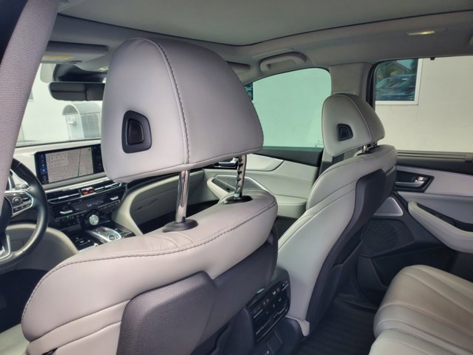 Used 2025 Acura MDX FWD w/ Technology Package image 32