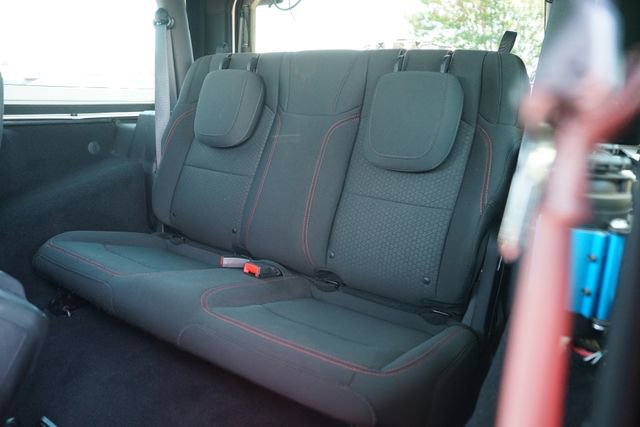 Used 2018 Jeep Wrangler Rubicon AWD/4WD image 11