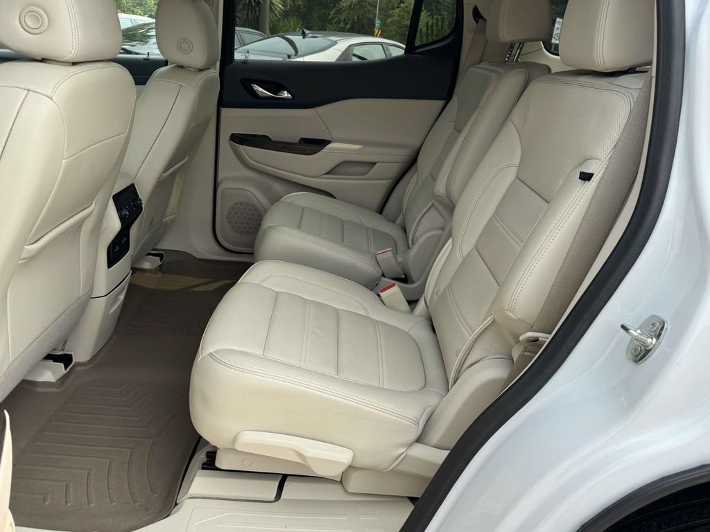 Used 2023 GMC Acadia Denali w/ Denali Ultimate Package FWD image 19