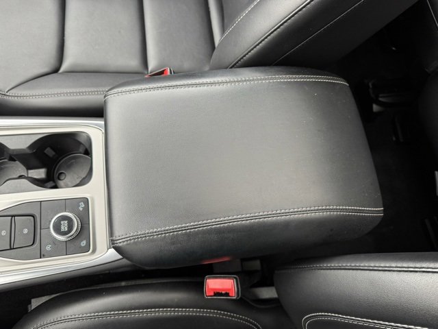 Certified 2023 Ford Explorer XLT w/ Equipment Group 202A image 19