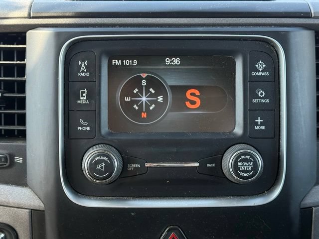 Used 2018 RAM 1500 Express AWD/4WD image 23