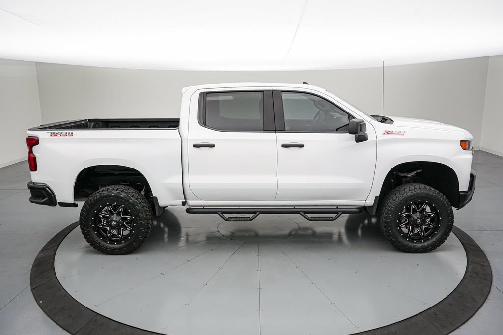 Used 2019 Chevrolet Silverado 1500 Custom Trail Boss w/ Custom Convenience Package AWD/4WD video 3