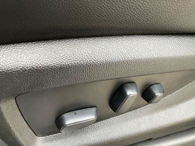 Used 2020 Chevrolet Tahoe Premier AWD/4WD image 30
