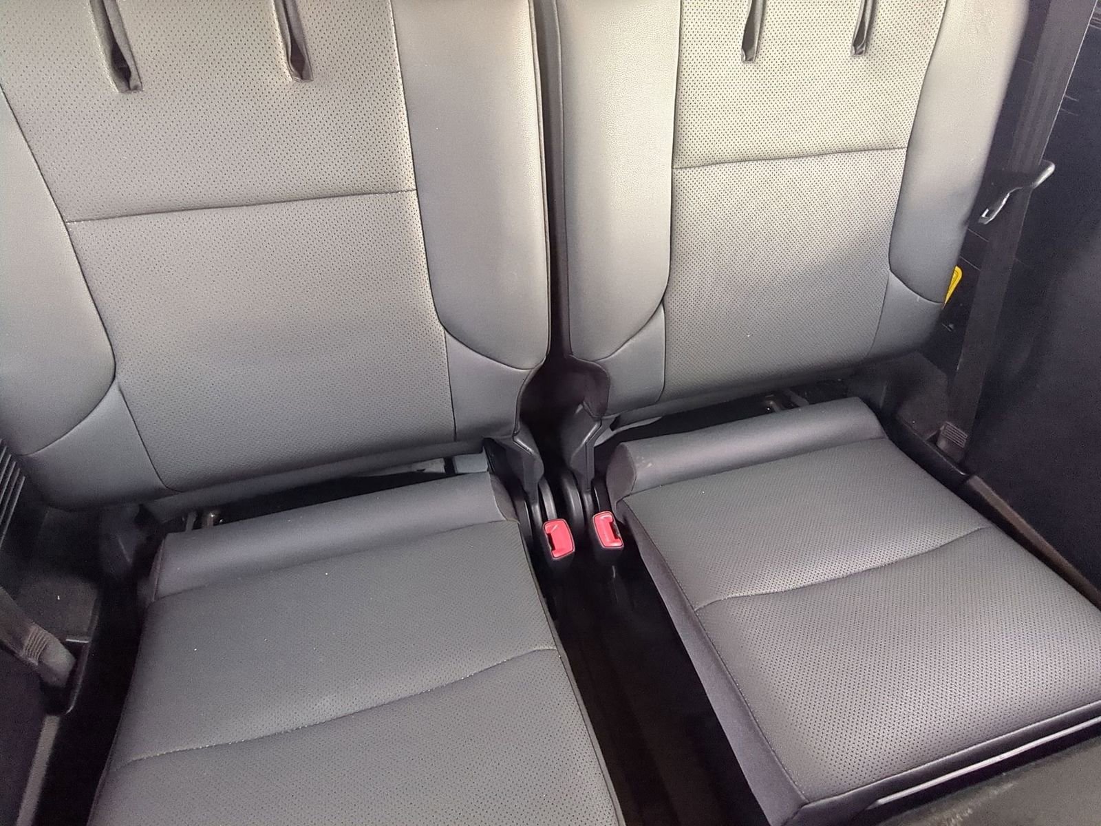 Used 2020 Lexus GX 460 Premium w/ Premium Package image 27