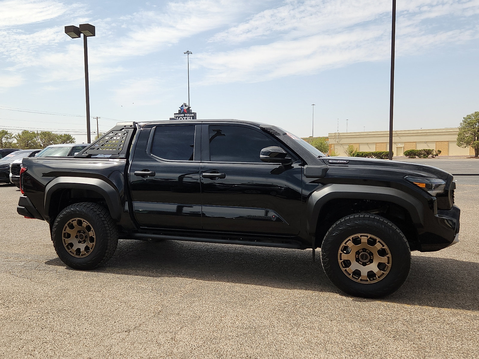Used 2024 Toyota Tacoma 4x4 Double Cab Hybrid image 8