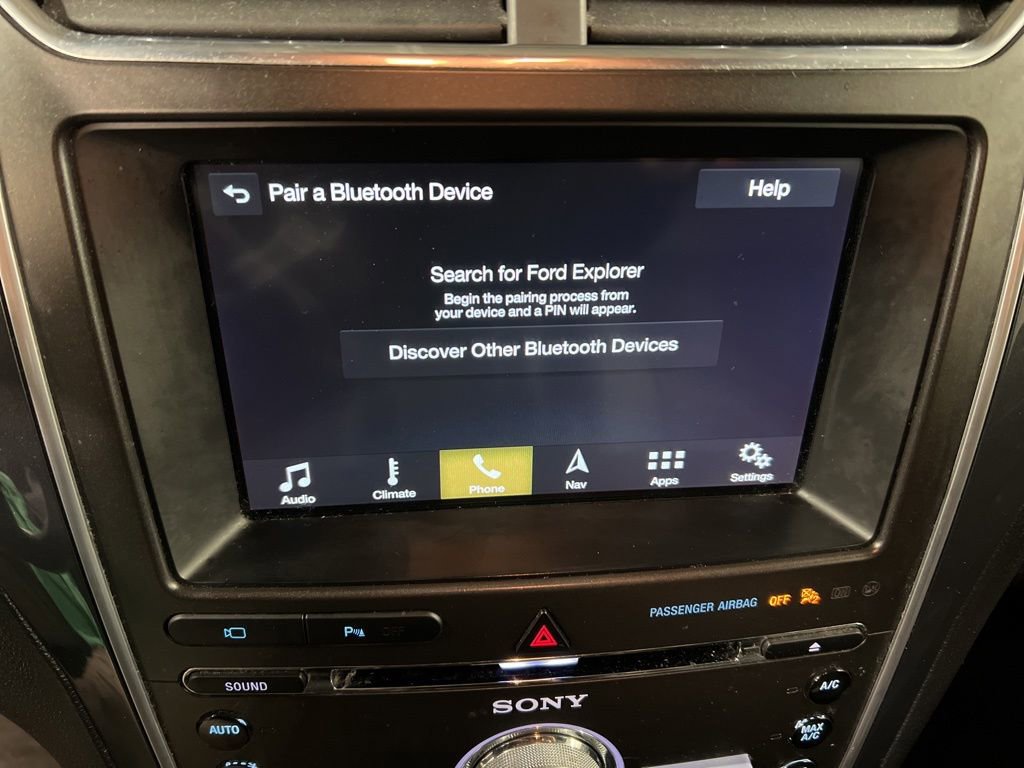 Certified 2017 Ford Explorer Limited FWD image 8