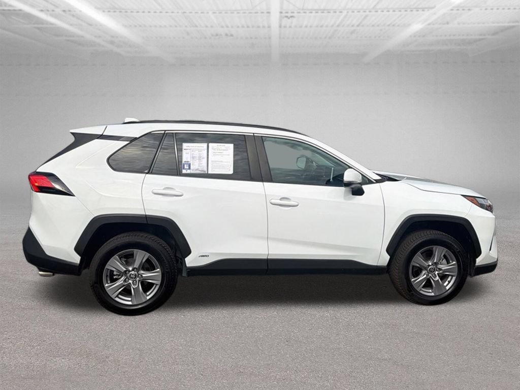Used 2023 Toyota RAV4 XLE AWD/4WD image 13