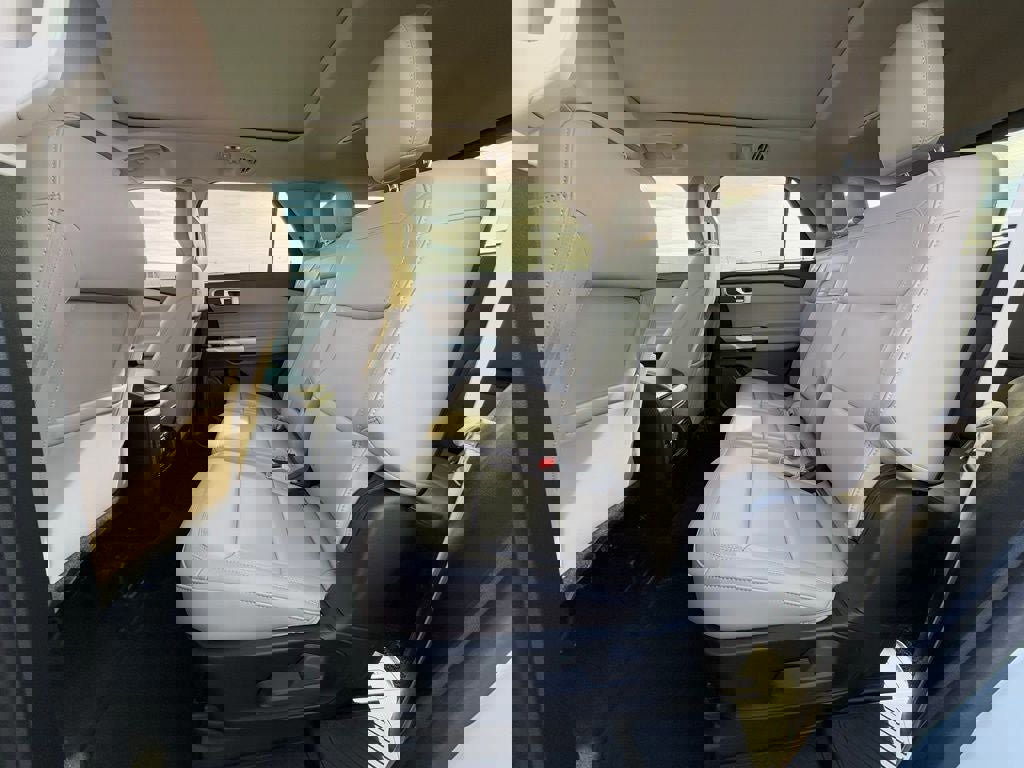 Certified 2024 Ford Explorer XLT w/ Equipment Group 202A image 10