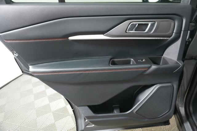 Certified 2025 Ford Explorer ST-Line w/ Premium Package image 38