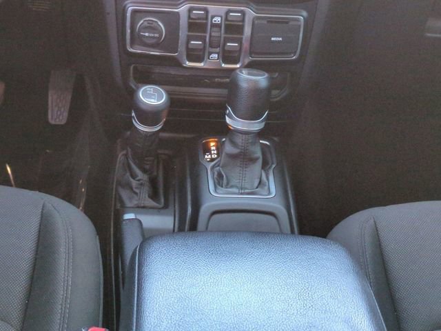 Used 2022 Jeep Gladiator Sport AWD/4WD image 19