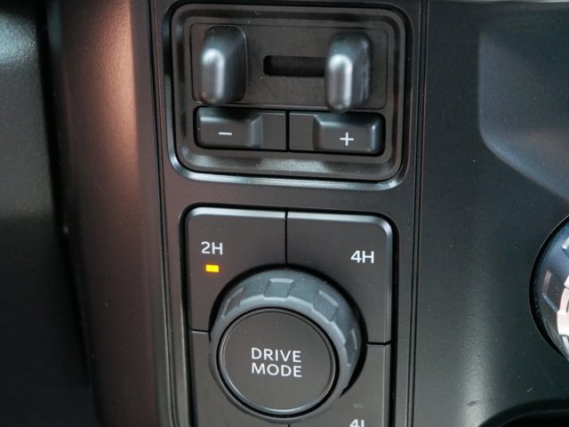 Certified 2025 Ford F250 Lariat AWD/4WD image 24