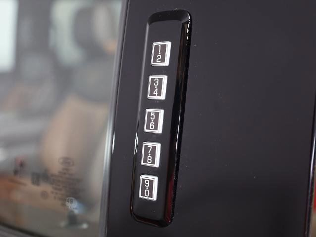 Certified 2022 Ford F150 King Ranch w/ Equipment Group 601A High image 25