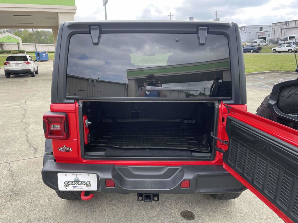 Used 2024 Jeep Wrangler Unlimited Rubicon w/ Safety Group image 10