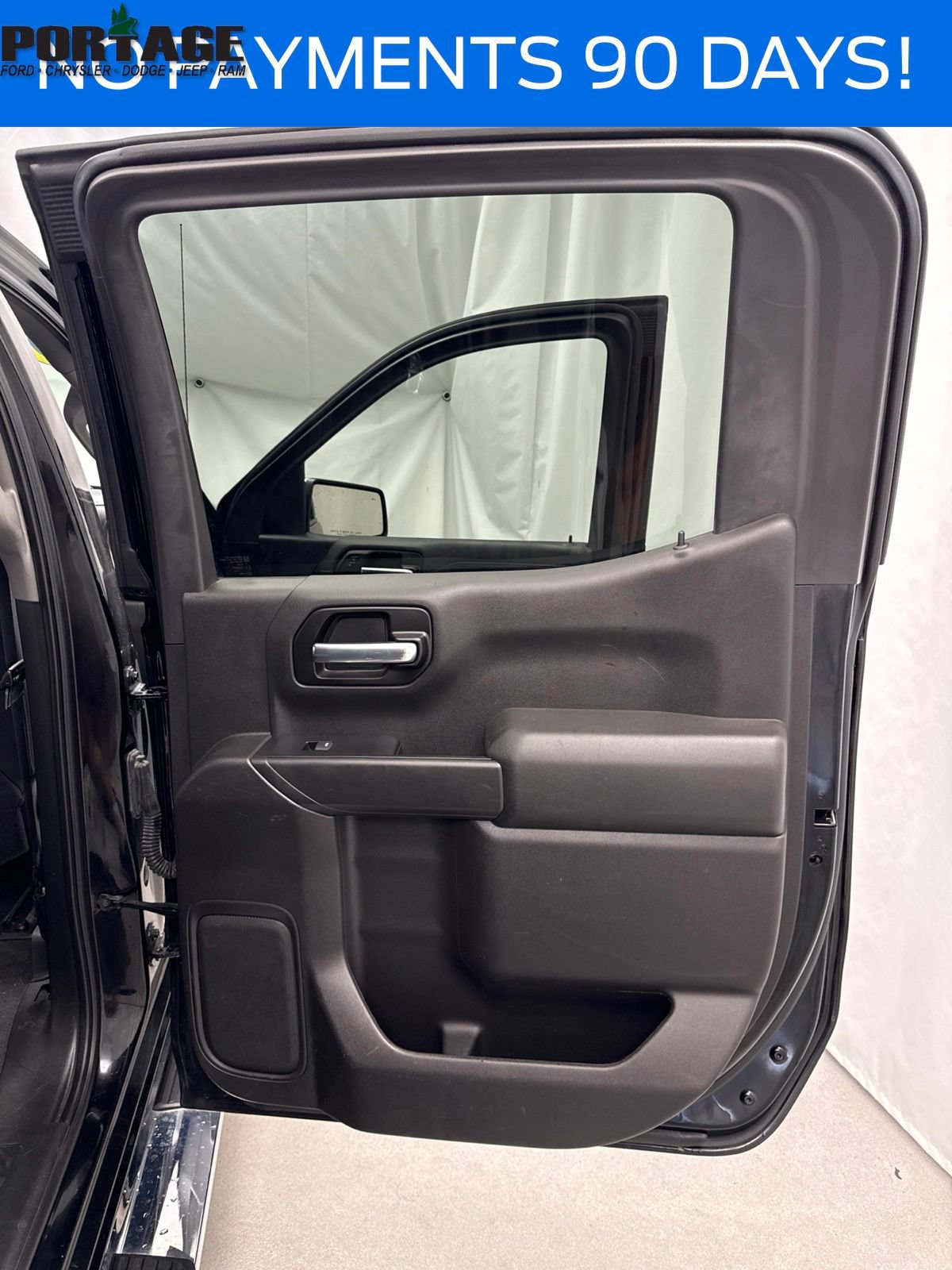Used 2020 Chevrolet Silverado 1500 LT w/ Convenience Package AWD/4WD image 31
