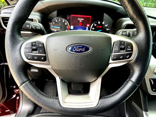 Certified 2022 Ford Explorer XLT w/ Equipment Group 202A RWD image 10
